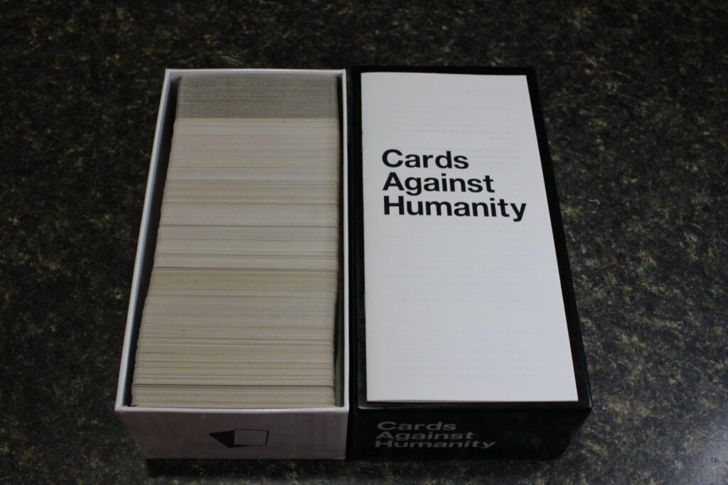 Cards Against Humanity - Unboxing